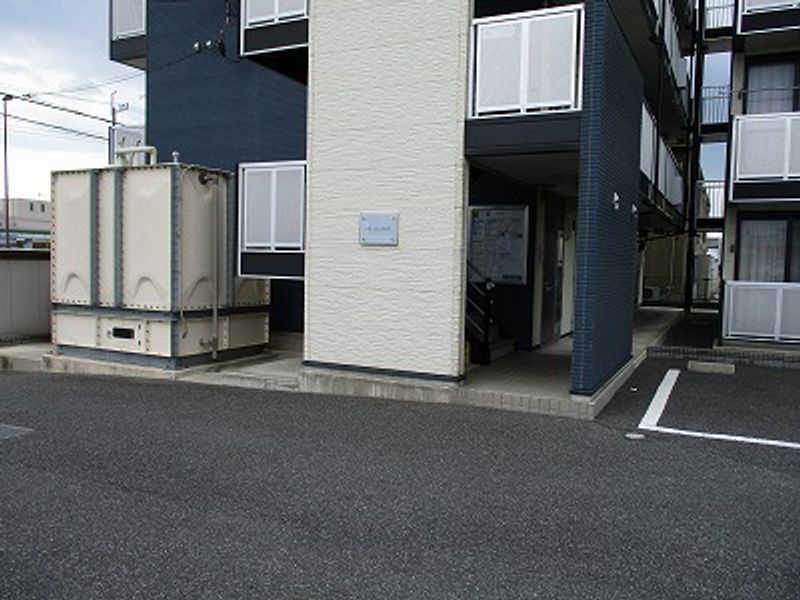 レオパレスレオテクノポリス エントランス