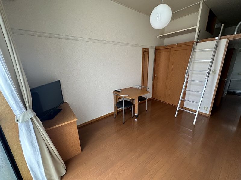 レオパレスサンマリー　フラッツ 居間