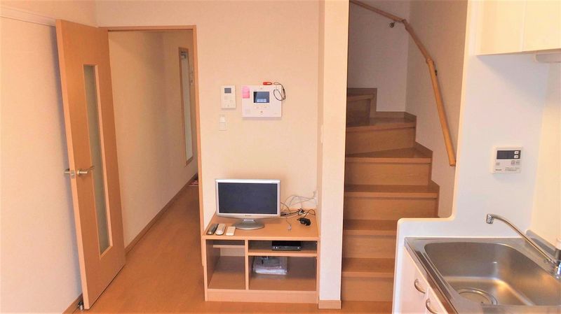 レオパレスリュミエール 居間