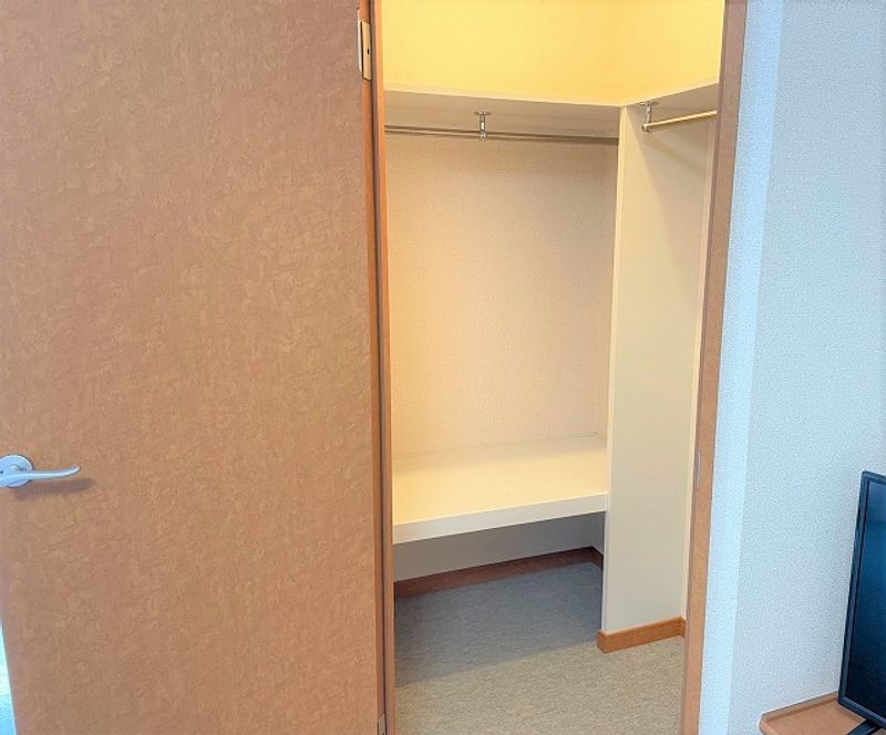 レオパレスエクレール 収納