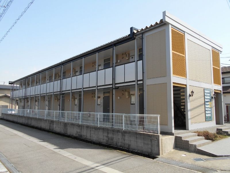 レオパレスフォレスト 外観