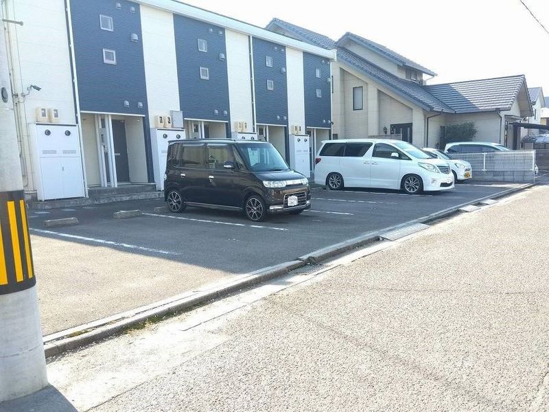 レオネクスト瀬戸 外観