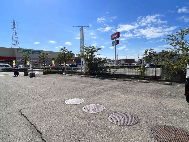 レオパレス山路 駐車場