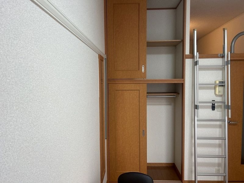 leopalace Maehara Storage