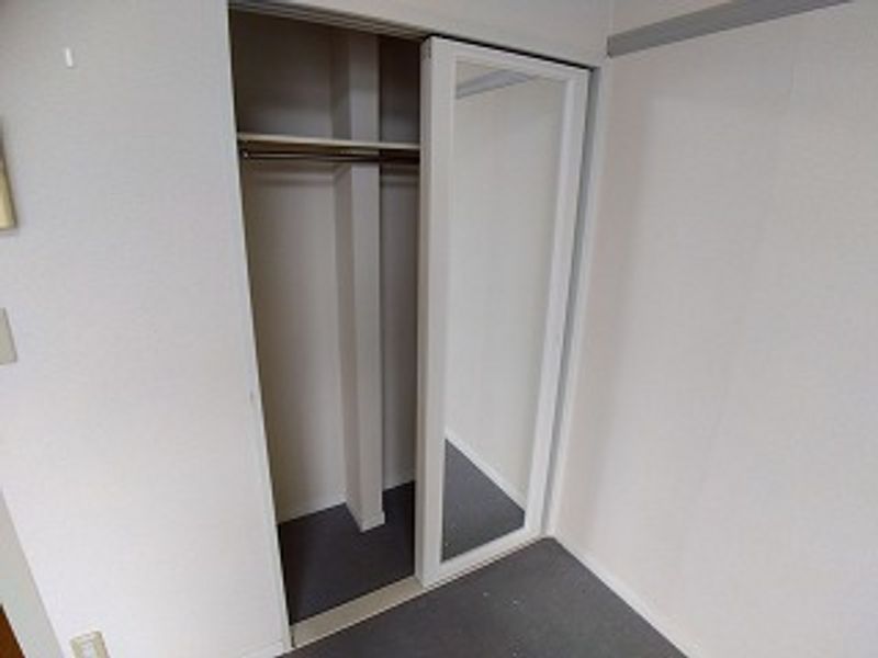 レオパレスタートル 収納