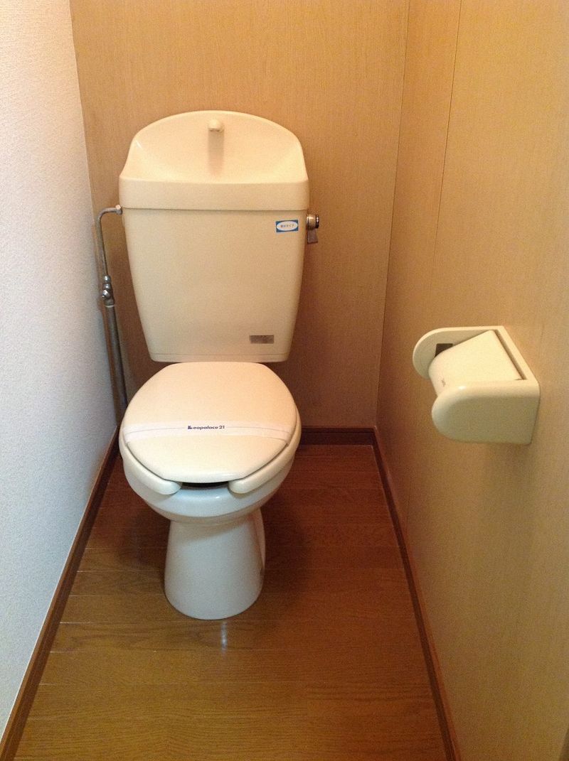 レオパレスＷｅｓｔｇａｔｅゆだ トイレ