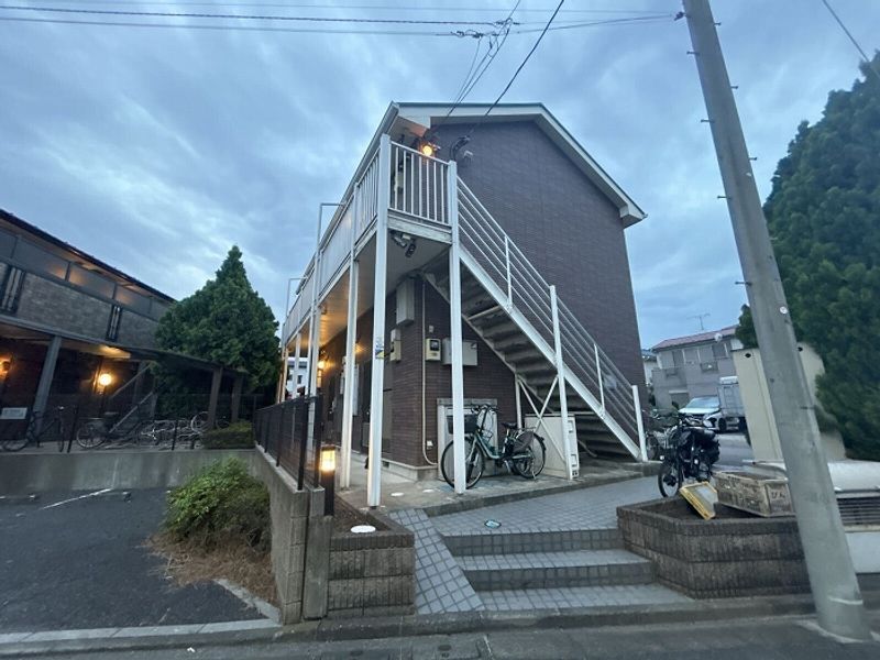 レオパレスエスポワール 外観