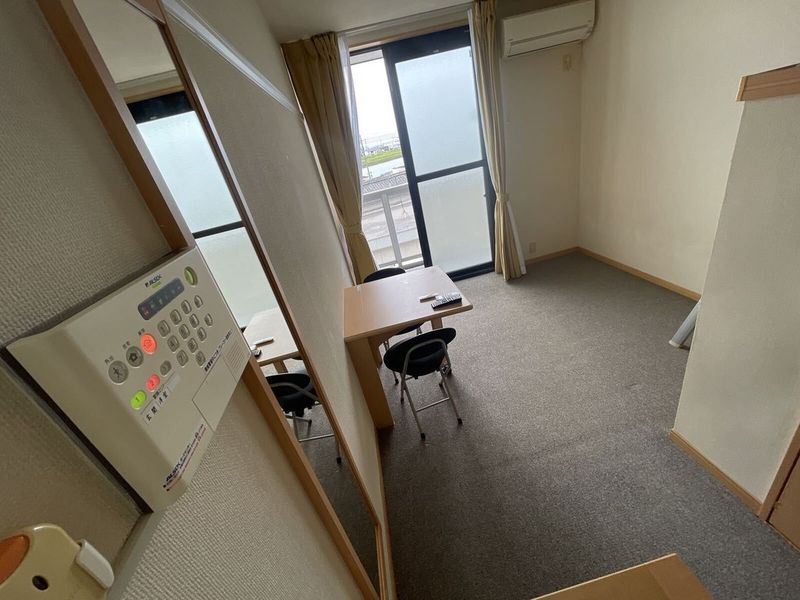 レオパレスメルベーユ　昭和Ⅲ 居間