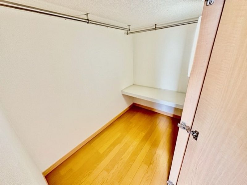 レオパレスルーナ 収納