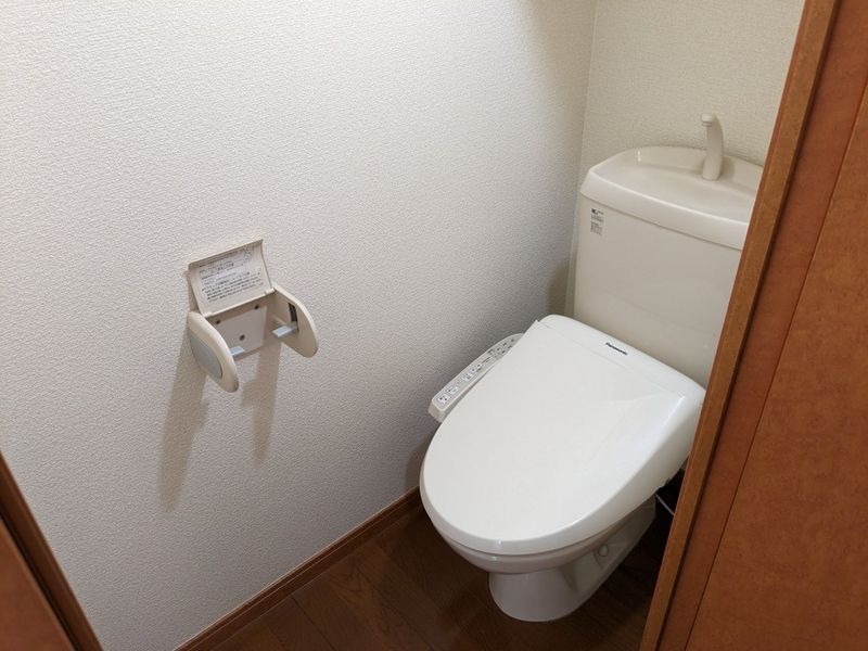 レオパレスエントラレ トイレ