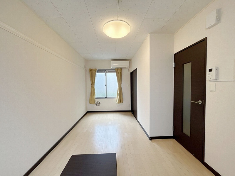 LEONEXT Reveur III Phòng khách