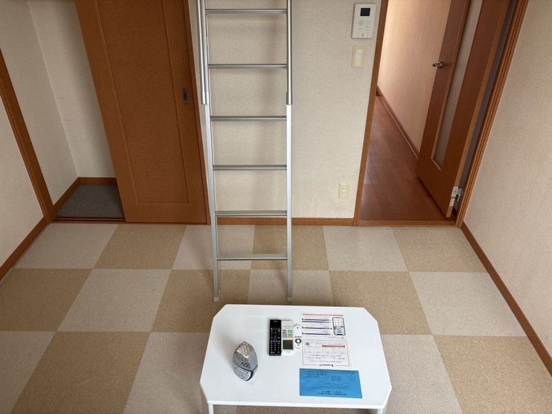 レオパレスラングシェーン 居間