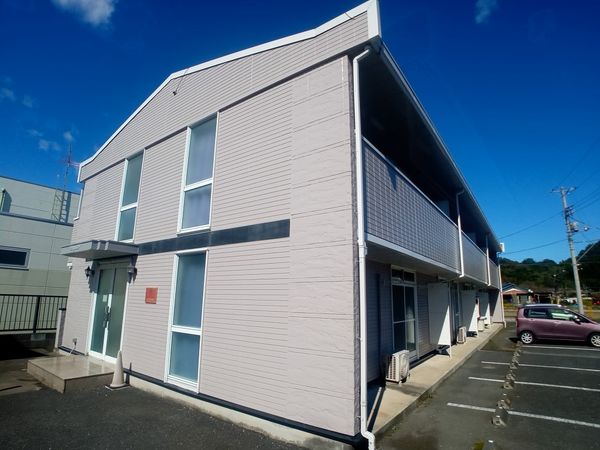 Bên ngoài leopalace Emu Field II