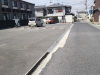 レオパレスプレジール曲川 駐車場