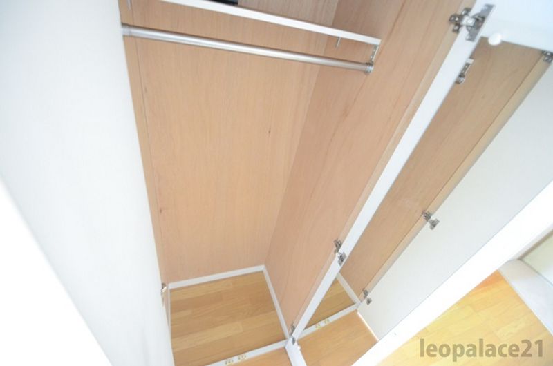 レオパレス住之江 収納