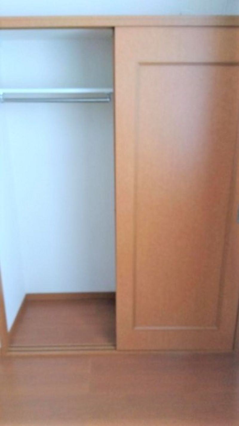 レオパレスグランフルールⅡ 収納