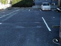 レオパレスヒロ 駐車場