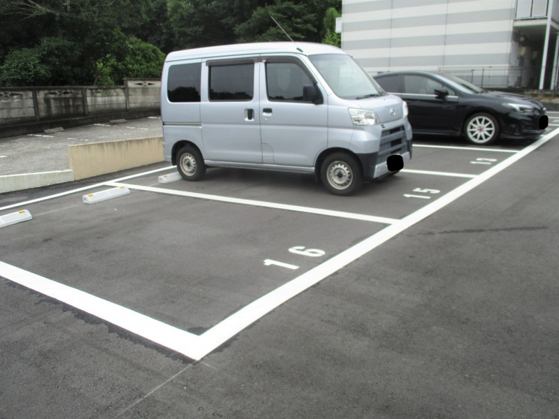 レオパレスＺＡＯＨ 駐車場