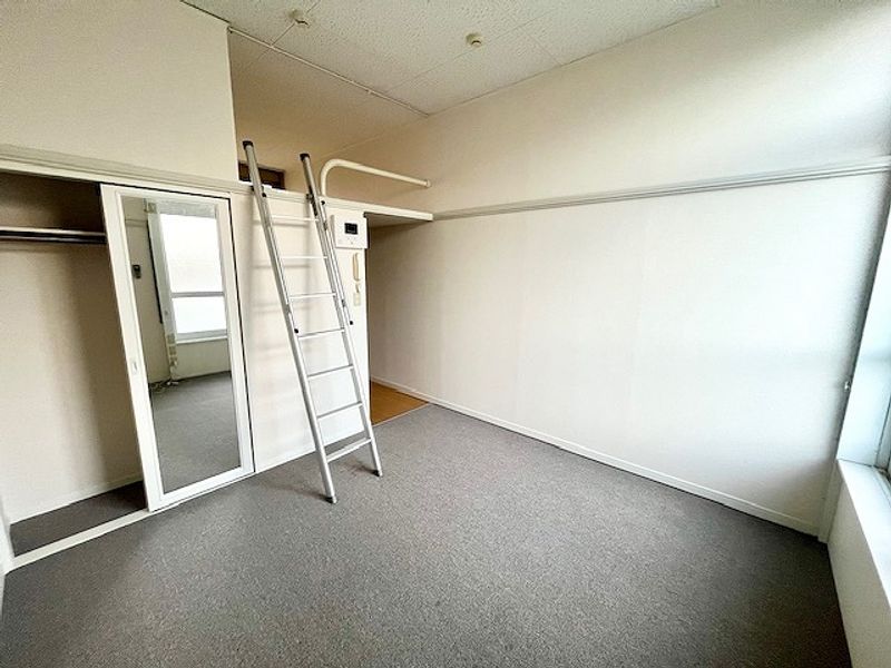 レオパレスミレニアムＭ 居間
