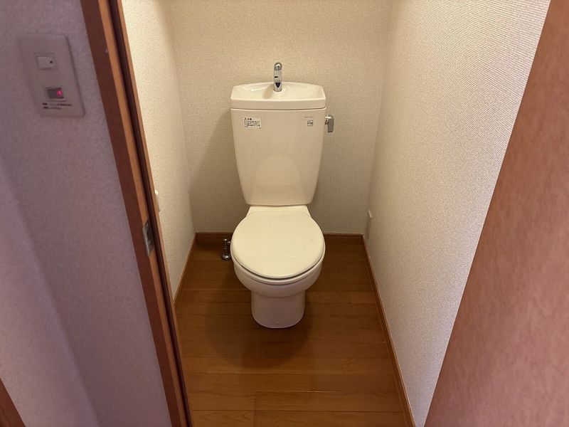 レオパレスオリーブハウスⅡ トイレ