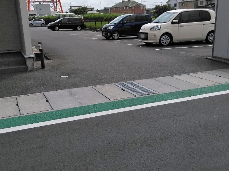 レオパレスＴ＆Ｔ　Ⅰ 駐車場