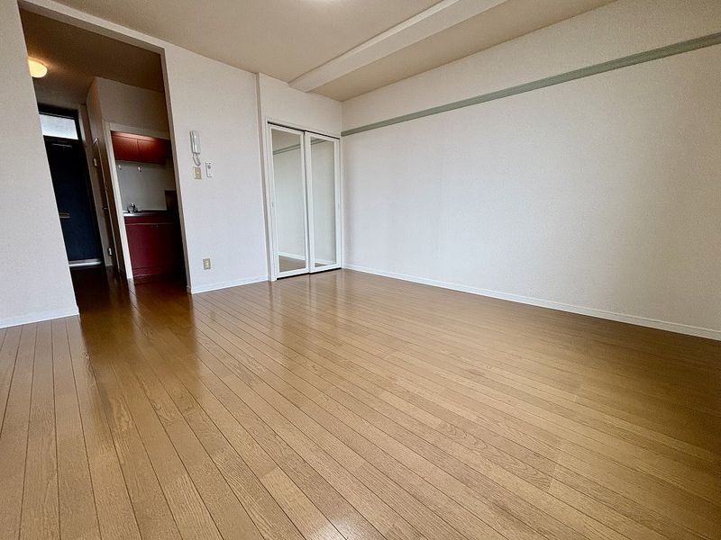 レオパレス赤砂 居間