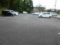 レオパレスピュアガーデン 駐車場