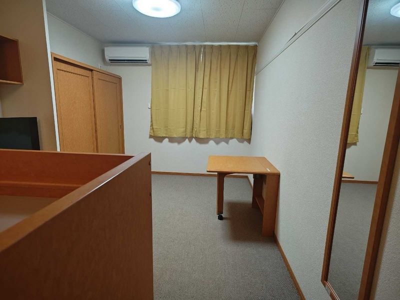レオパレスサンタローザ 居間