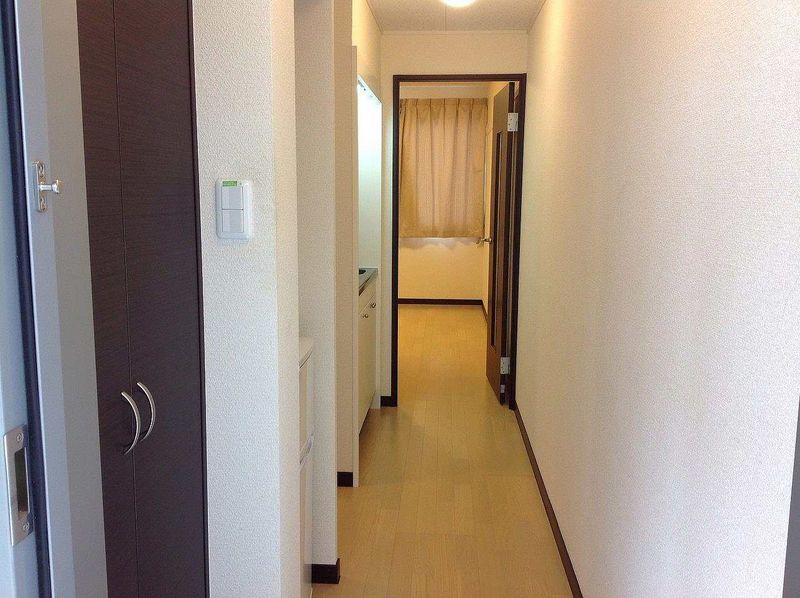 レオネクスト上南三 玄関