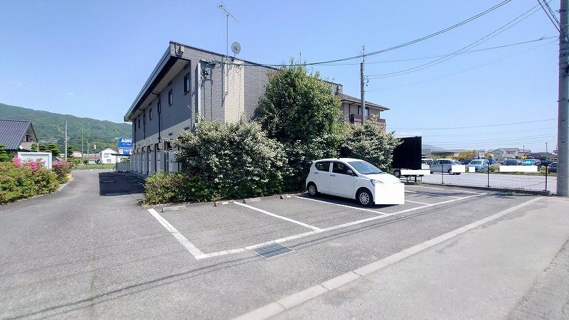 レオパレスアルクス　０８ 外観