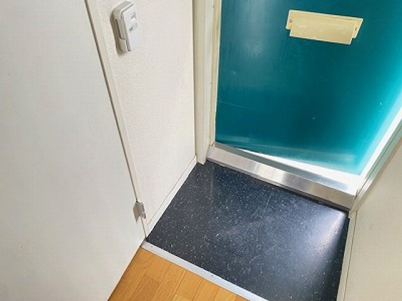 レオパレスサンフレンド 玄関