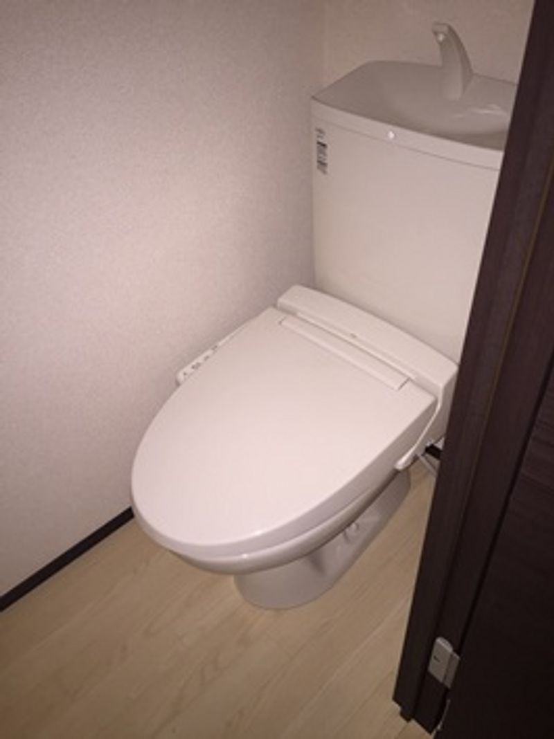 クレイノキャメリア仲六郷 トイレ