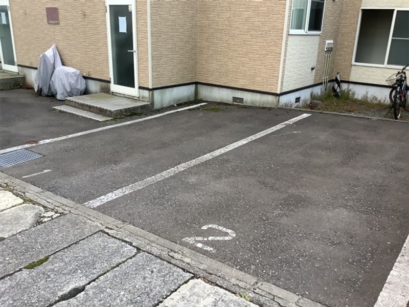 レオパレス有 駐車場