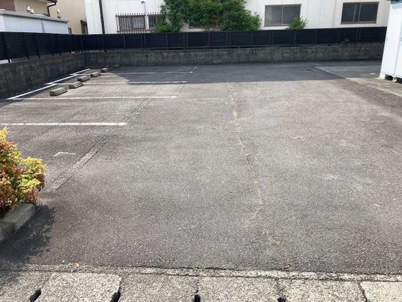 レオパレス本荘西 駐車場