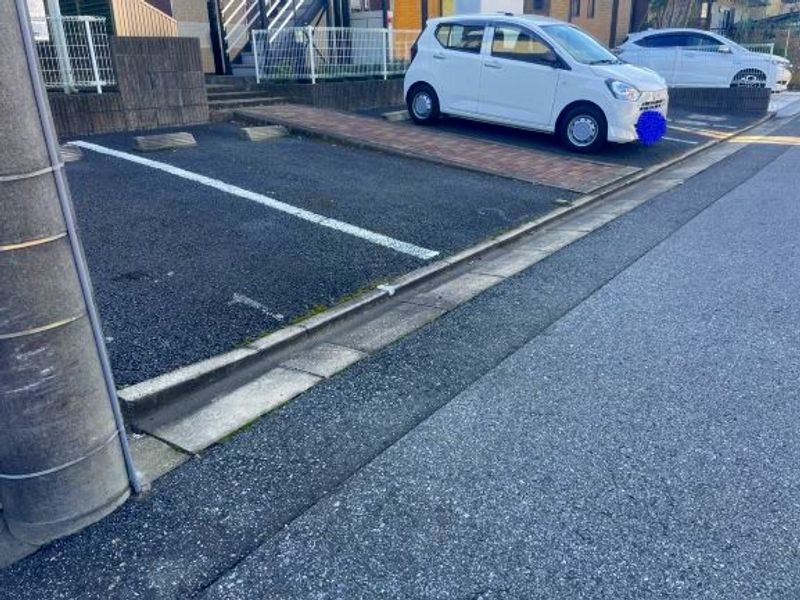 レオパレスしらとり 駐車場
