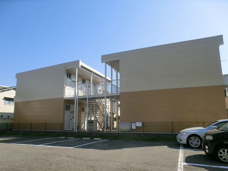 レオパレスクレール福田 駐車場