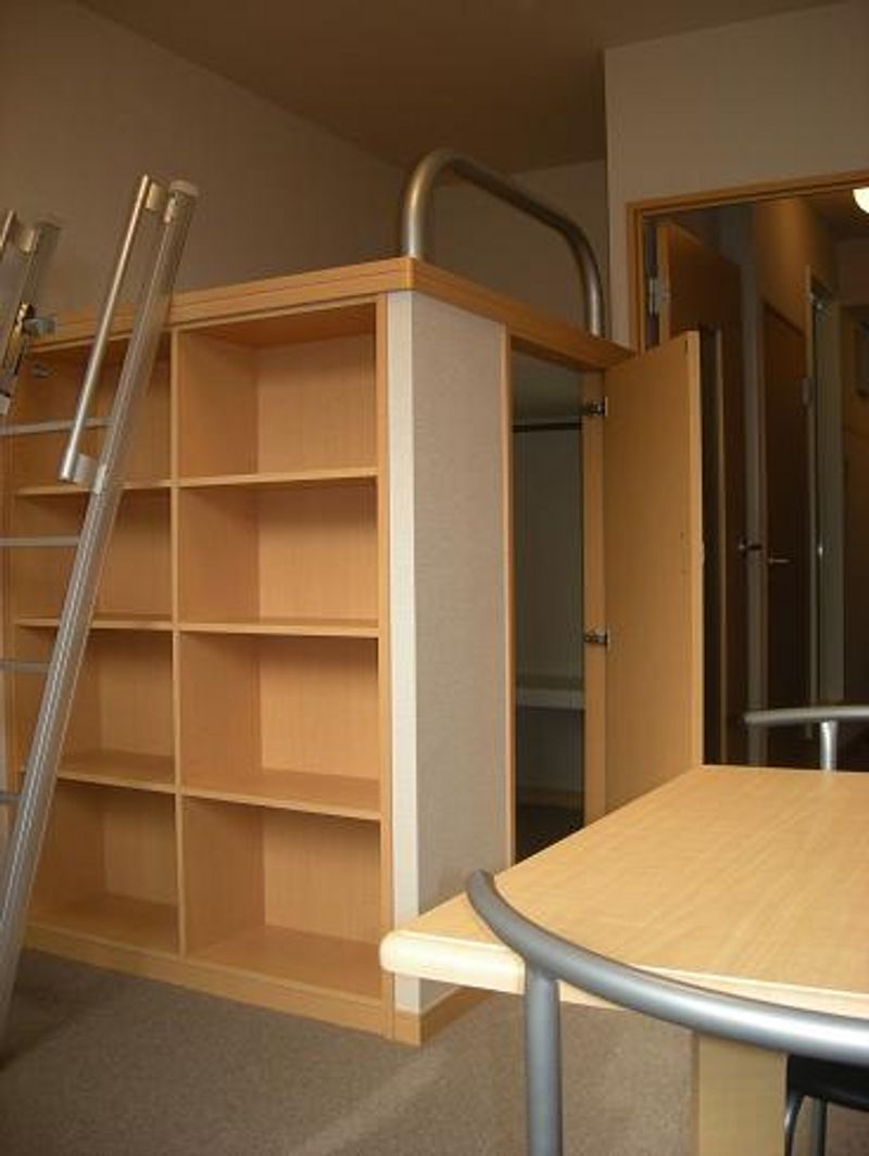 レオパレスグリーン中台 居間