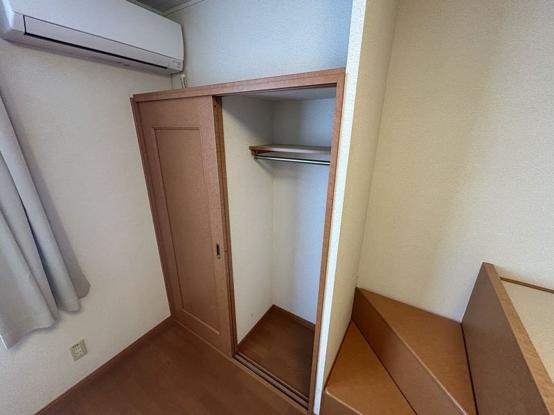 レオパレスフローラⅢ 収納