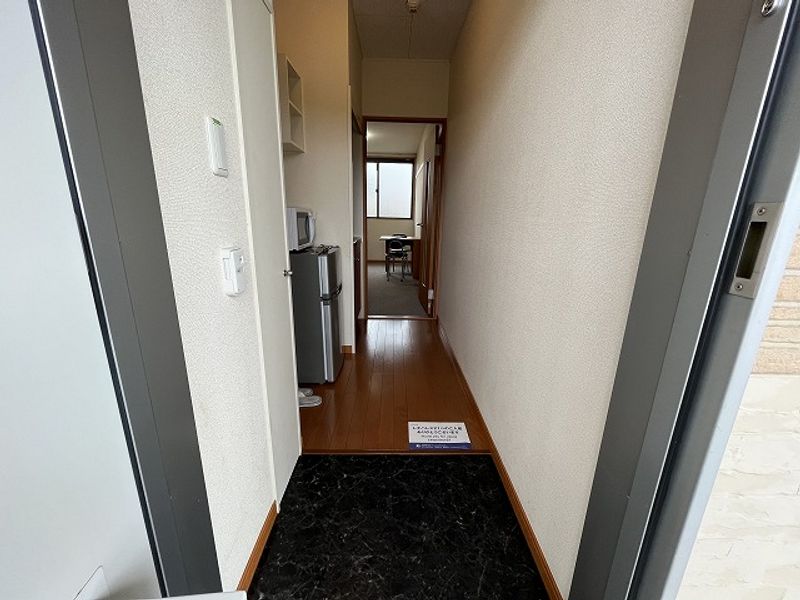 レオパレスあおぞら 玄関