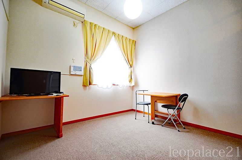 leopalace Relieur Living room