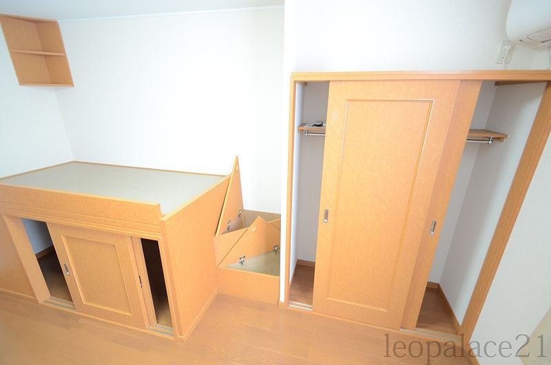 レオパレスヴィータ守山 収納
