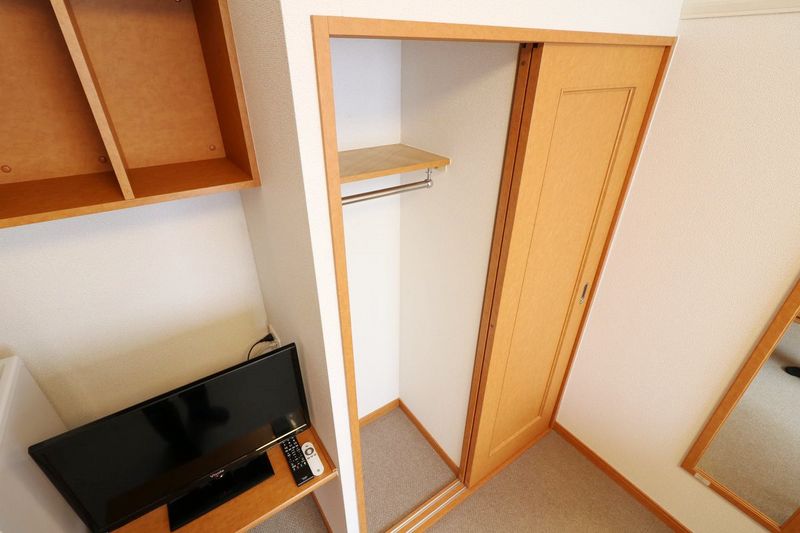 レオパレスサンシャインヒコネ 収納