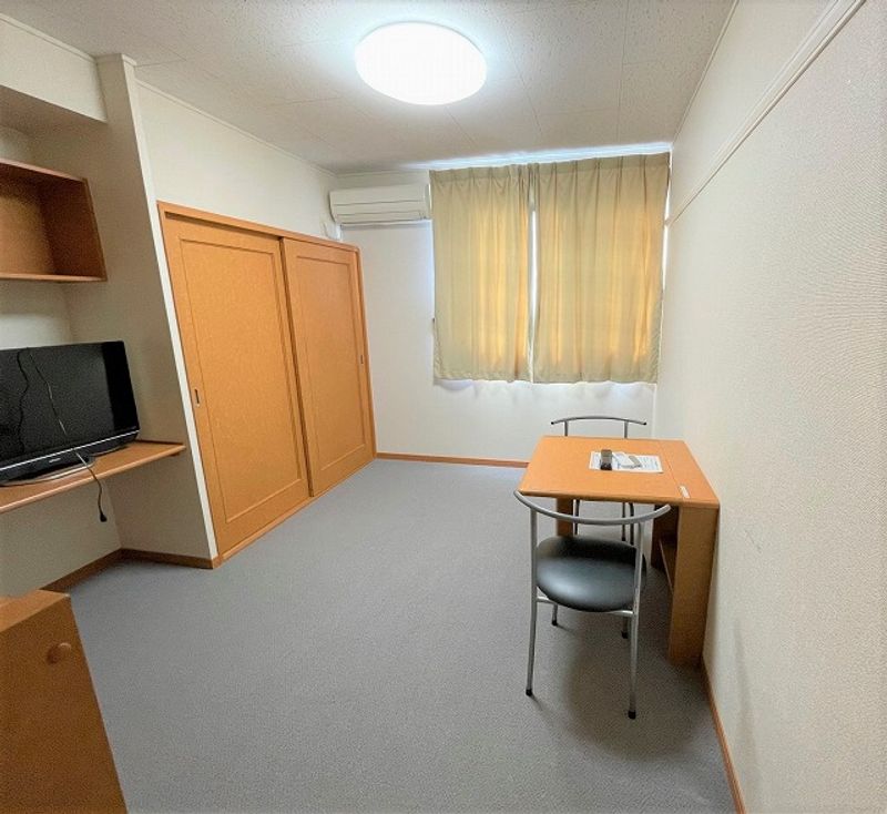 レオパレス上志津 居間