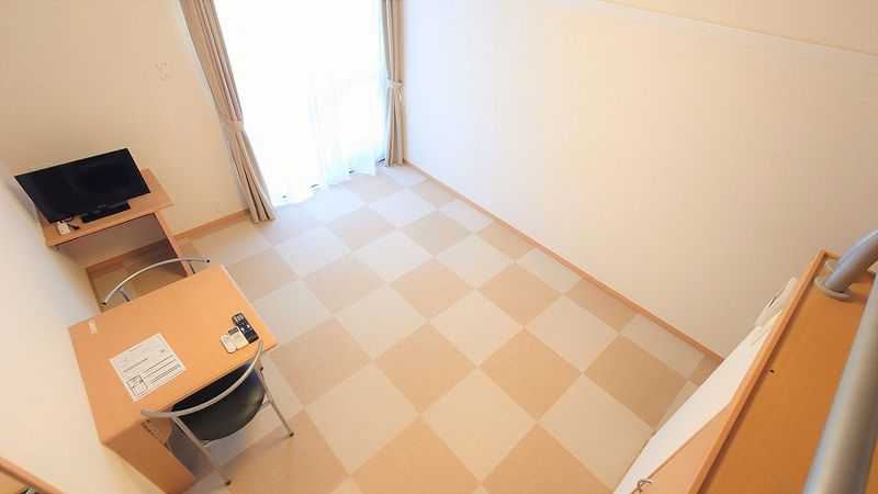 レオパレスサントラップミナミ 居間