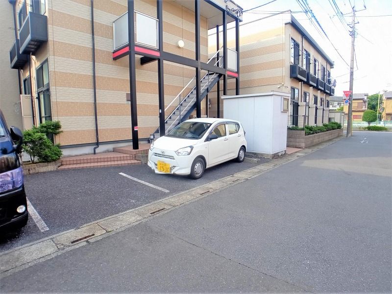レオパレスＳＵＺＵＫＩ 駐車場
