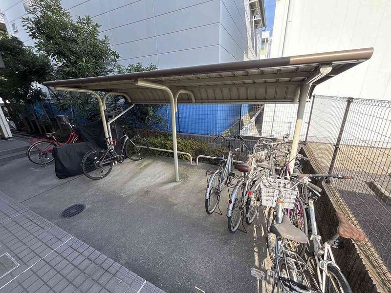 レオパレスパークサイド足立入谷 共用部分