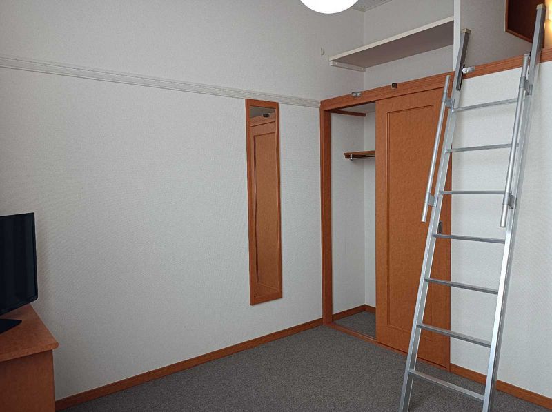 レオパレスしもあらた 居間