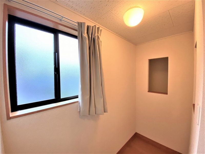レオパレス桜町 収納