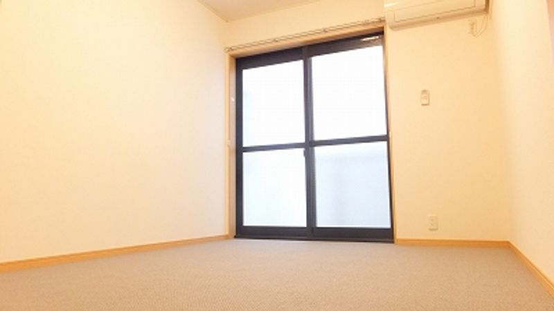 レオパレストライズ２ 居間