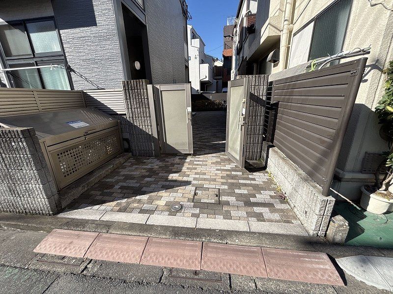 レオパレスステラート堀切Ⅰ エントランス